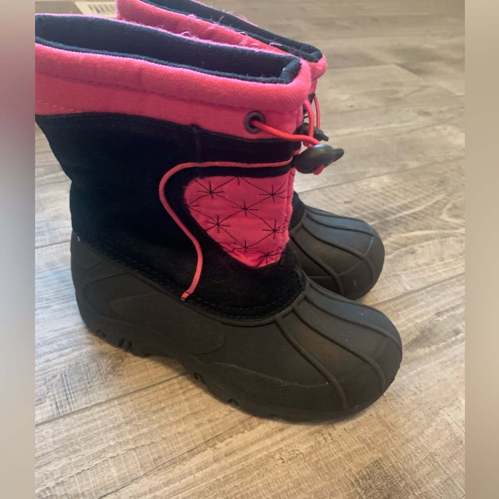 Pink & Black Snow Boots EUC